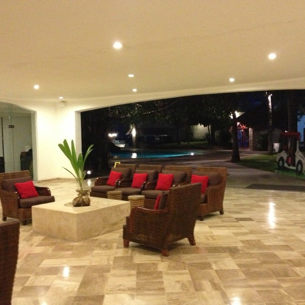 Foto diambil di Hotel Ramada oleh Neto P. pada 2/23/2013