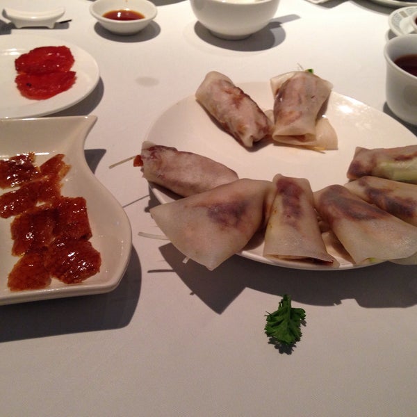 Foto tomada en Min Jiang Chinese Restaurant  por Eunice K. el 2/7/2015