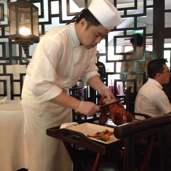 รูปภาพถ่ายที่ Min Jiang Chinese Restaurant โดย Eunice K. เมื่อ 2/7/2015