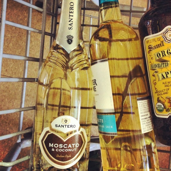 Bottle Giant Of Woodbridge Liquor Store in Woodbridge