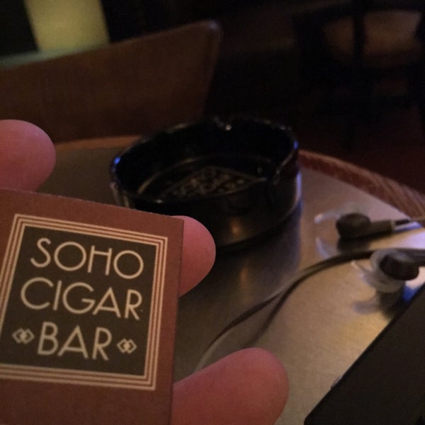12/14/2015 tarihinde D N.ziyaretçi tarafından SoHo Cigar Bar'de çekilen fotoğraf