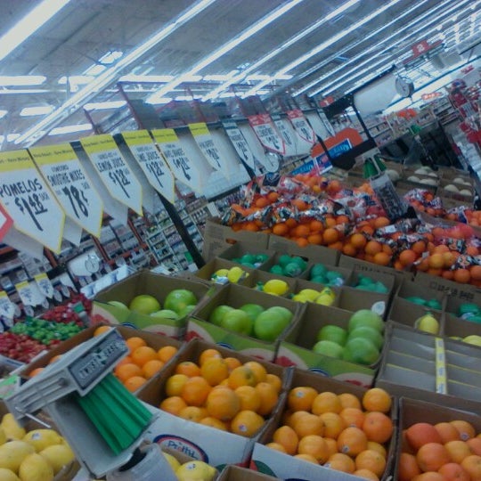 WinCo Foods - 2572 S 5600 W