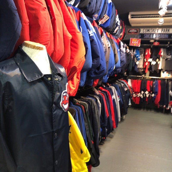 Selection 新宿店 ベースボール館 Magasin De Sport A 新宿区 Selection 新宿店 ベースボール館 Magasin De Sport A 新宿区