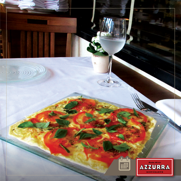 Hoje, o Dia da Pizza, nada melhor do que apreciar esse prato delicioso aqui no Azzurra Ristorante. ;)