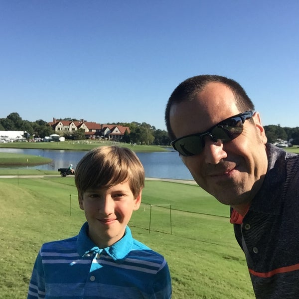 Das Foto wurde bei East Lake Golf Club von Phil D. am 9/19/2018 aufgenommen