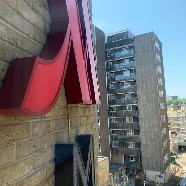 7/25/2019にGabe R.がLondon Marriott Hotel Maida Valeで撮った写真