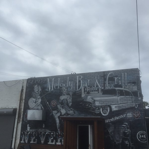 4/23/2015 tarihinde Gabe R.ziyaretçi tarafından Melody Bar and Grill'de çekilen fotoğraf