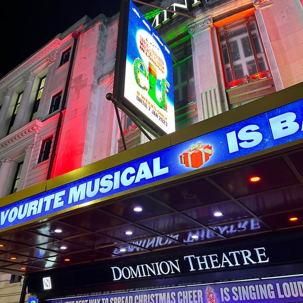 Foto tirada no(a) Dominion Theatre por Gabe R. em 11/24/2022