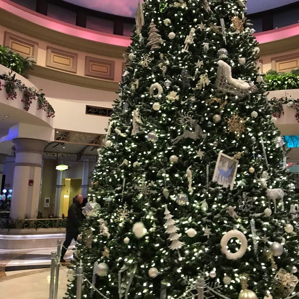 Photo taken at Bally&#39;s Dover Casino Resort by Celso O. on 11/28/2018