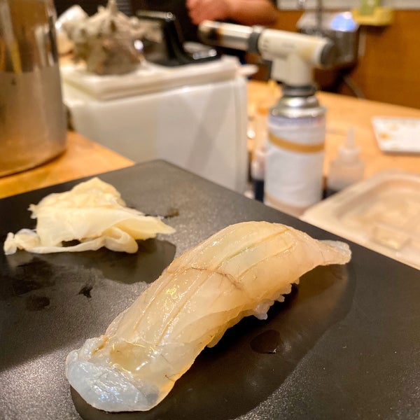 Photo taken at Tanoshi Sushi by Suzy T. on 10/31/2019