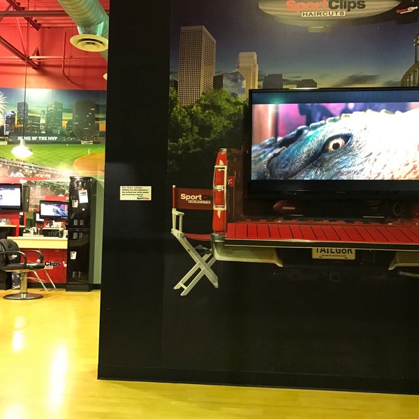 Sport Clips Haircuts of Issaquah Hair Salon