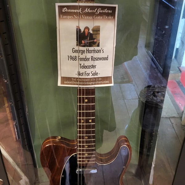 Hank s Guitar Shop London da M zik D kkan
