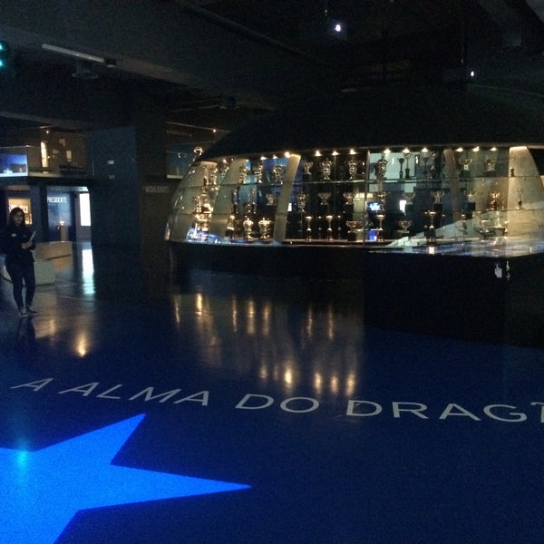 1/10/2016 tarihinde María P.ziyaretçi tarafından Museu FC Porto / FC Porto Museum'de çekilen fotoğraf