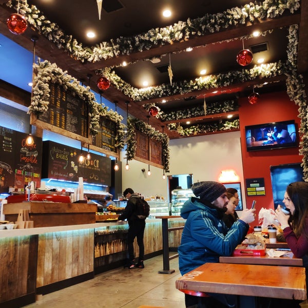 Foto diambil di New York City Bagel &amp; Coffee House oleh Anna S. pada 12/28/2018