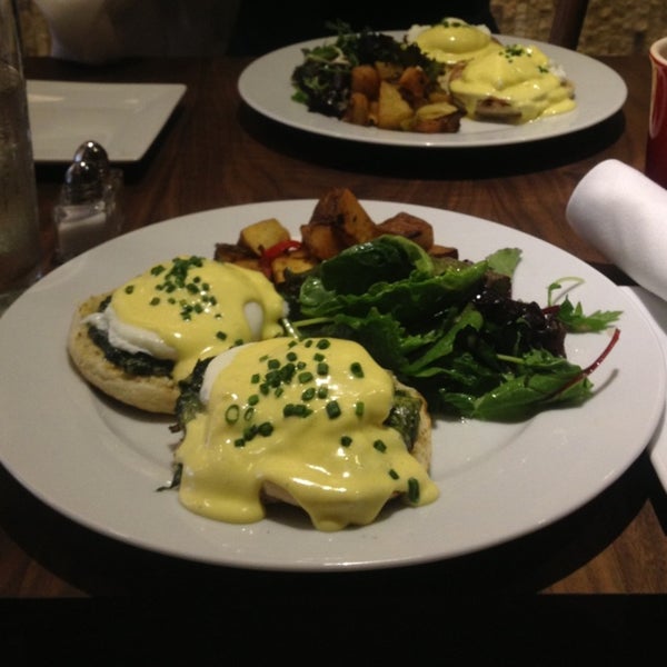 Eggs Benny is tasty, but took 20+ minutes to come out. Delish hollandaise. Coffee refills aren't free, found that out the hard way with a $7 charge on the bill. Great service for a new restaurant.