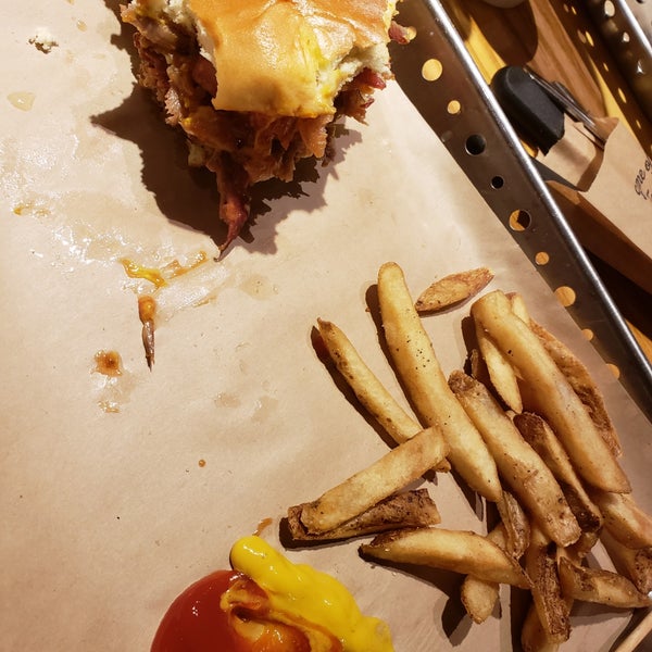 Photo taken at Chili&#39;s Grill &amp; Bar by CaEn L. on 7/24/2018