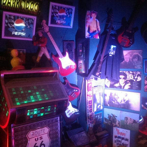 Паб гриффин йошкар-ола. Бульдог рок паб. В мурманске бульдог паб бульдог в спортивном стиле впустят. Бульдог паб марьина роща. Бульдог паб гомель логотип.