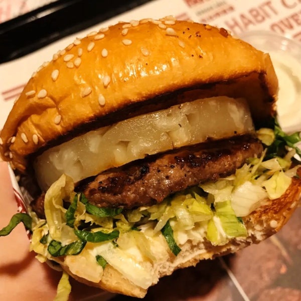 The Habit Burger Grill Burger Joint In Huangpu