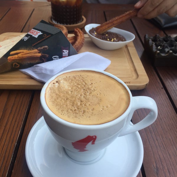Photo prise au Pinchurros Coffee&amp;Churro Alsancak par Nehir D. le7/19/2019