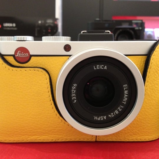 The Leica X2 a la carte service commences at the end of October