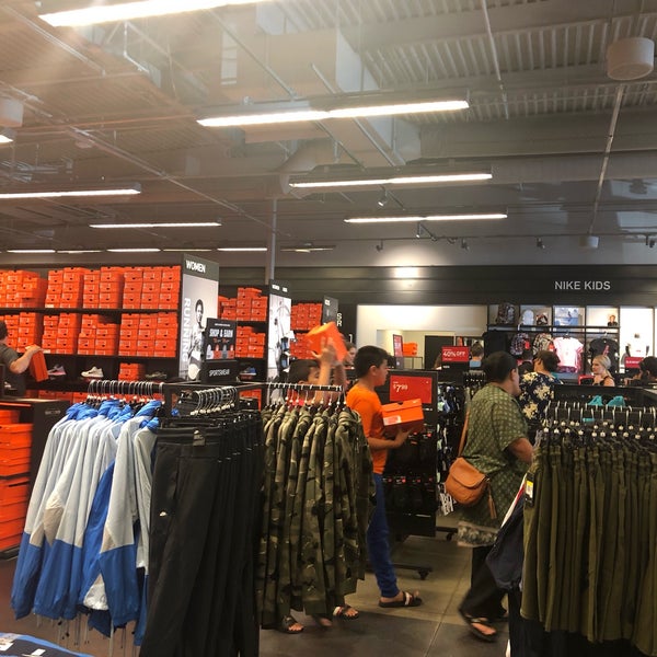 nike store near me utah