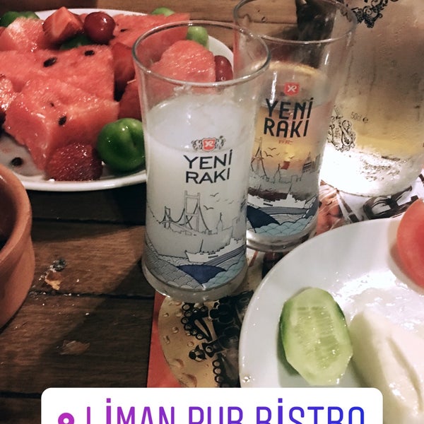 รูปภาพถ่ายที่ Liman Pub โดย Orhan H. เมื่อ 5/11/2018