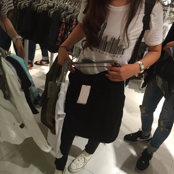 ベルシュカ 大阪心斎橋 Loja De Roupas Em 大阪市 ベルシュカ 大阪心斎橋 Loja De Roupas Em 大阪市