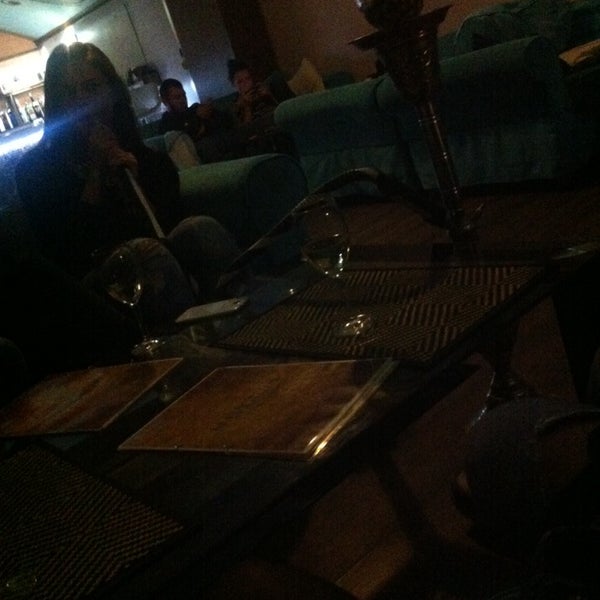 Photo taken at Nargilia lounge &amp; dining by Elvita R. on 8/18/2014