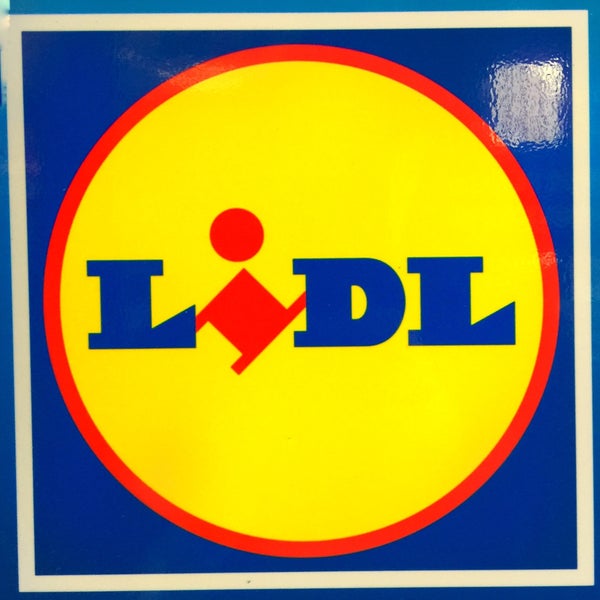 A busy supermarket in the heart (west side) of Tampere. Big store and wide selection. You know what Lidl is all about.