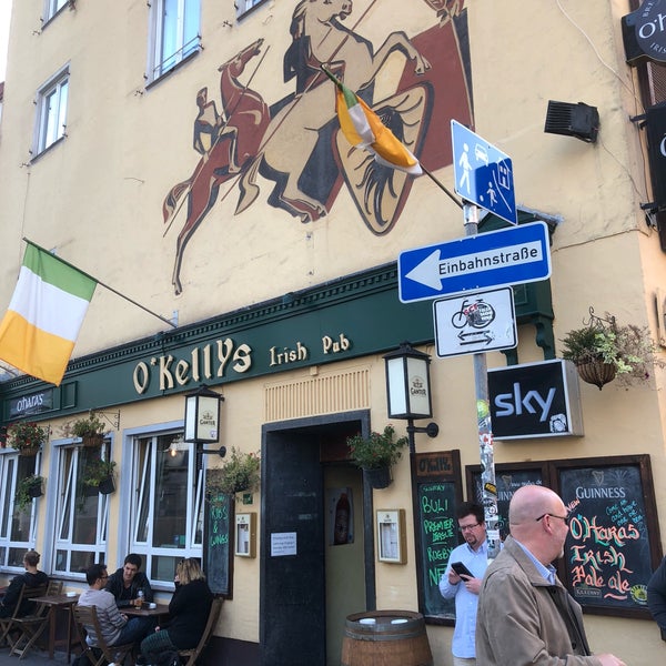 Photo taken at O&#39;Kellys Irish Pub by Jan R. on 10/7/2018