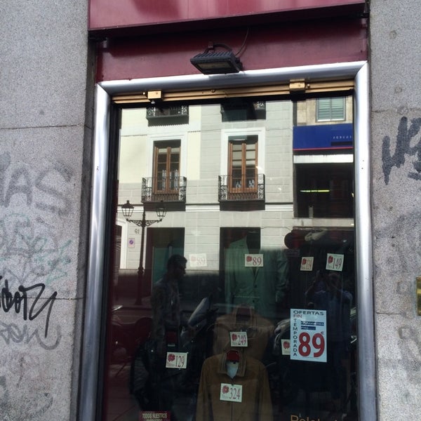 JR LEATHER Clothing Store in Gran Vía