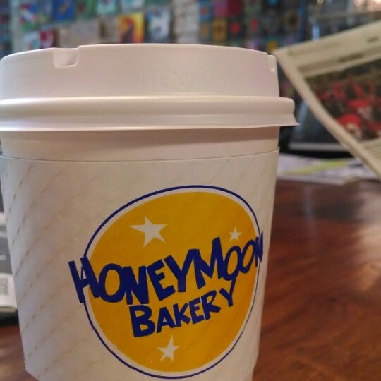 Das Foto wurde bei Honeymoon Bakery von Tonya D. am 5/17/2014 aufgenommen
