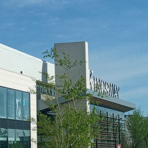 Kingsway Mall Food Court 7 tips from 382 visitors