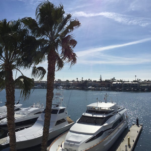 Photo taken at Balboa Bay Resort by Thunyan on 2/1/2017