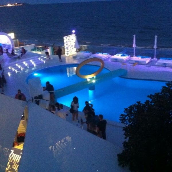 Photo taken at Santos Ibiza Suites by Raquel S. on 6/20/2014