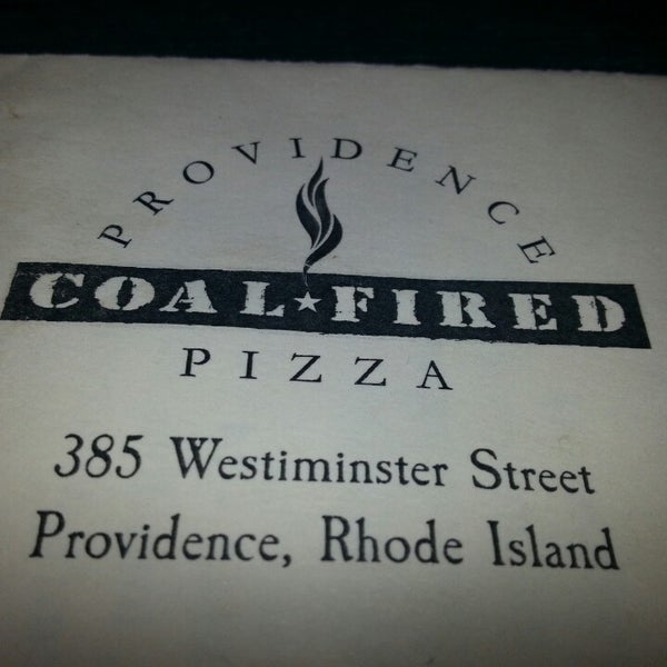 Foto tirada no(a) Providence Coal Fired Pizza por Erica S. em 11/29/2013