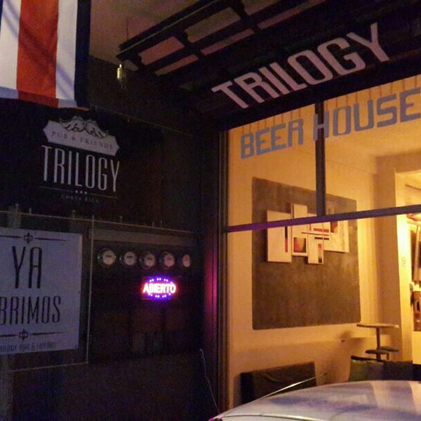 Foto tirada no(a) Trilogy Pub &amp; Friends por Francini C. em 6/4/2014