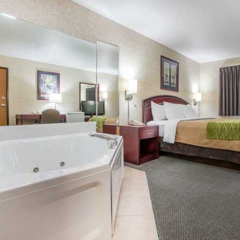 Photos At Comfort Inn Story City 4 Tips