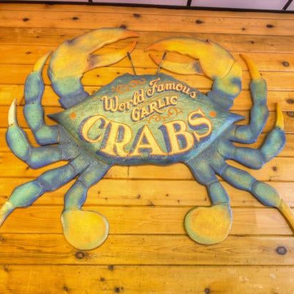 Foto scattata a Capt Crab&#39;s Take-Away da Yext Y. il 11/6/2018