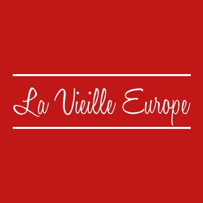Foto tirada no(a) La Vieille Europe por Yext Y. em 3/7/2020
