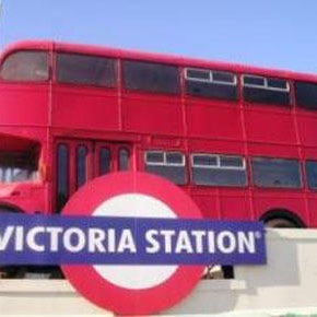 รูปภาพถ่ายที่ Victoria Station โดย Yext Y. เมื่อ 9/1/2017