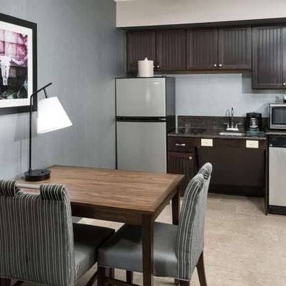 Foto diambil di Homewood Suites by Hilton oleh Yext Y. pada 1/5/2021
