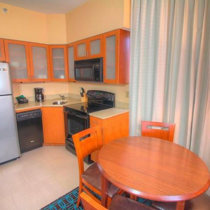 Foto diambil di Fairfield Inn &amp; Suites West Palm Beach Jupiter oleh Yext Y. pada 3/8/2020