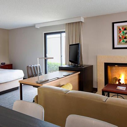Foto tirada no(a) Residence Inn by Marriott Dallas Las Colinas por Yext Y. em 5/10/2020