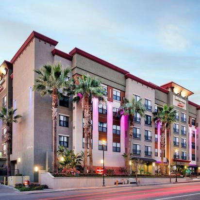 Foto tomada en Residence Inn by Marriott Los Angeles Burbank/Downtown  por Yext Y. el 5/11/2020