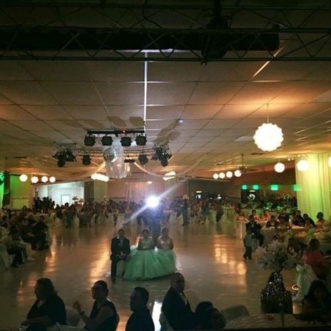 Mi Mercado Flea Market and Ballroom - South San Antonio - 0 tips