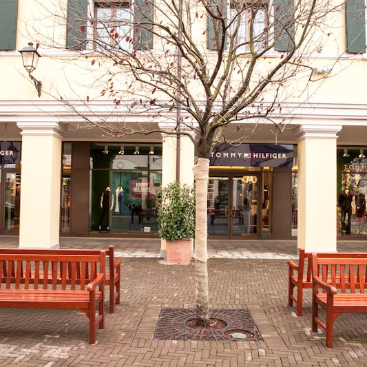 Tommy Hilfiger Mcarthur Glen 2024 columbusdoor