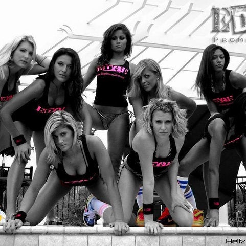 Эджинг девушки. Миррор эйдж 2 кейт. Дениз милани хот. Goon beta captions. Эджинг девушки.