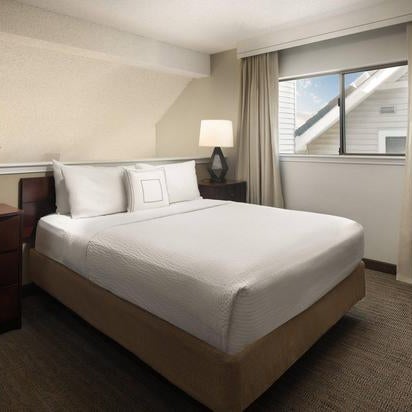 Foto scattata a Residence Inn by Marriott Seattle Bellevue da Yext Y. il 3/13/2020