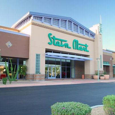Oh, there was no place like Stein Mart for the holidays — now